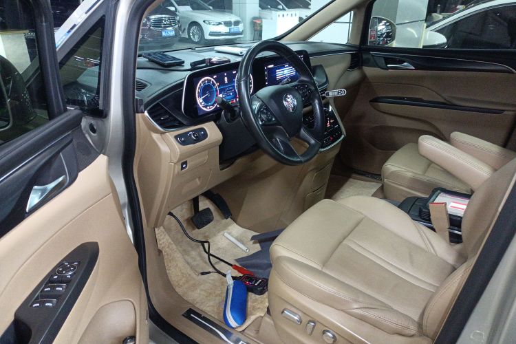 别克GL8 2021款 ES陆尊 653T 旗舰型中控内饰20