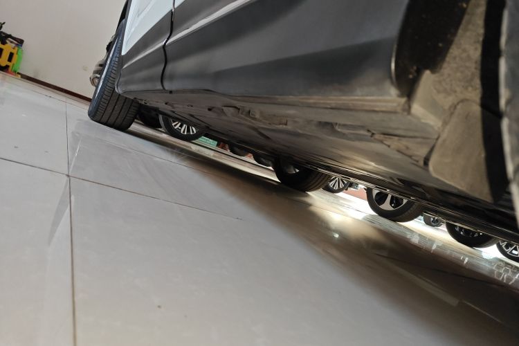 奔驰GLB 2021款 GLB 200 动感型局部细节9002