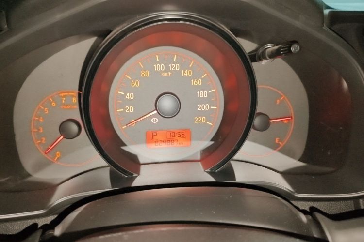 本田 飞度 2014款 1.5L LX CVT舒适型中控内饰14