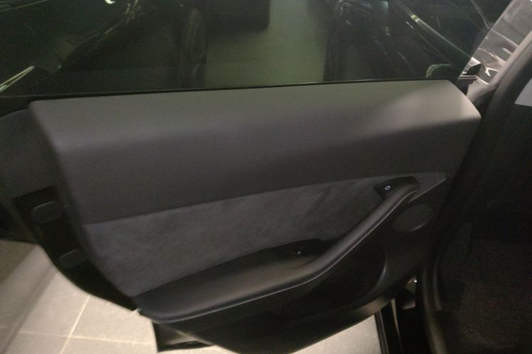 特斯拉 Model Y 2021款 标准续航后驱版中控内饰7005