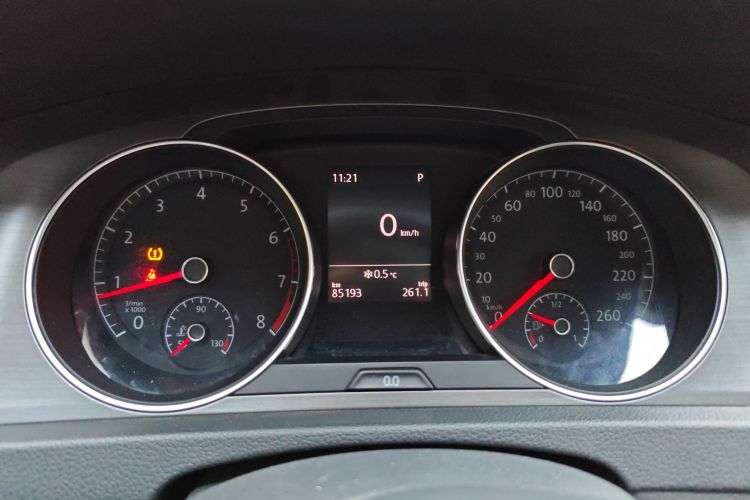 大众 高尔夫 2016款 230TSI 自动豪华型中控内饰14