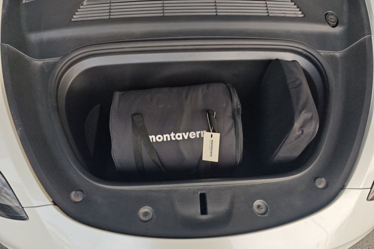 特斯拉 Model Y 2021款 标准续航后驱版局部细节24