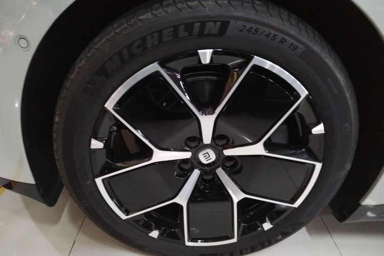 小米汽车 小米SU7 2024款 后驱超长续航高阶智驾Pro版车身外观6007