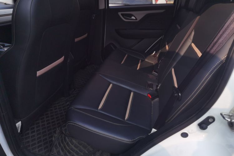 思皓 2022款 花仙子款 四叶草中控内饰7004