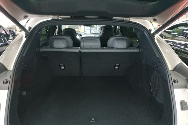 领克08 EM-P 2023款 120km 长续航Halo机舱底盘23