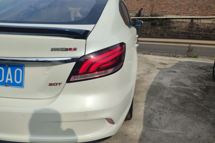 名爵 MG6 2019款 20T 自动运动版车身外观9