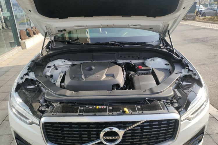 沃尔沃XC60 2019款 T5 四驱智远运动版 国VI机舱底盘24