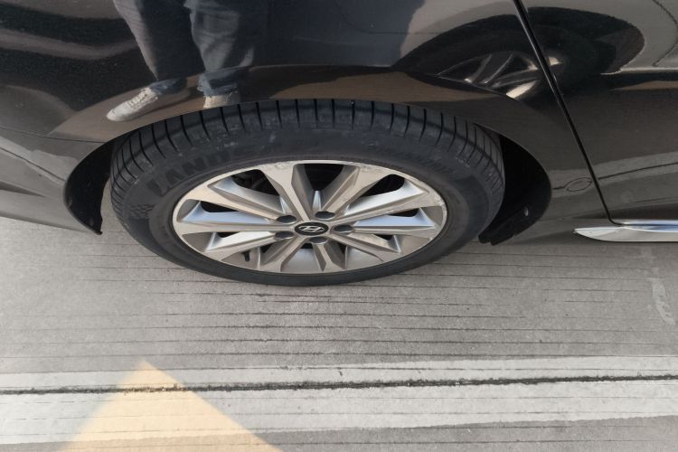 现代 索纳塔 2015款 1.6T GLS智能型车身外观6008