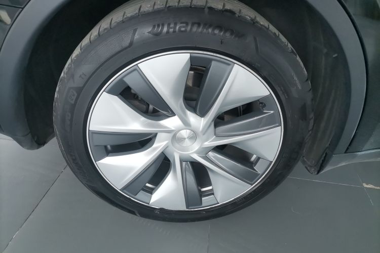 特斯拉 Model Y 2022款 改款 后轮驱动版车身外观6008