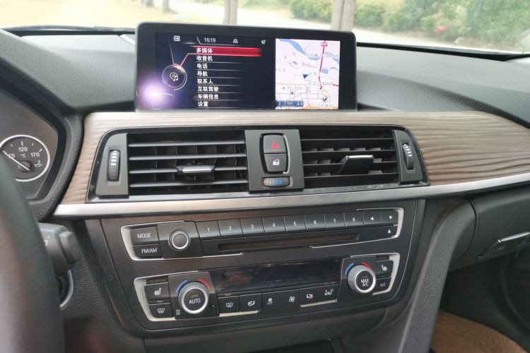 宝马3系 2014款 328Li xDrive风尚设计套装中控内饰16