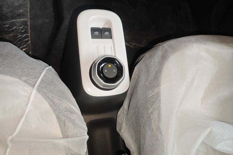 吉利银河 熊猫 2025款 210km 元气熊中控内饰18