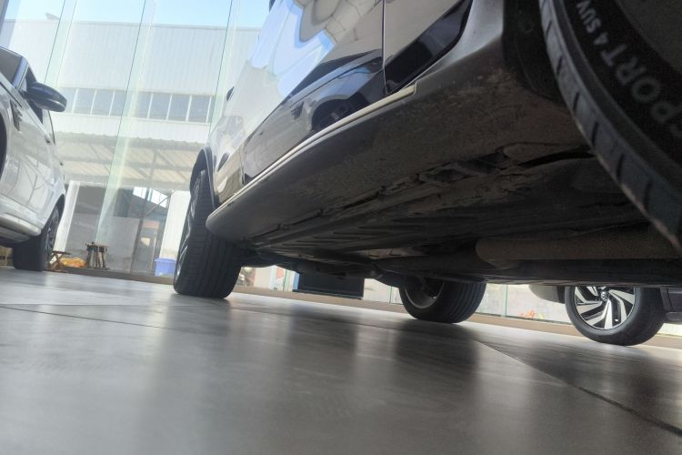 奔驰GLC AMG 2018款 AMG GLC 63 4MATIC+局部细节9001