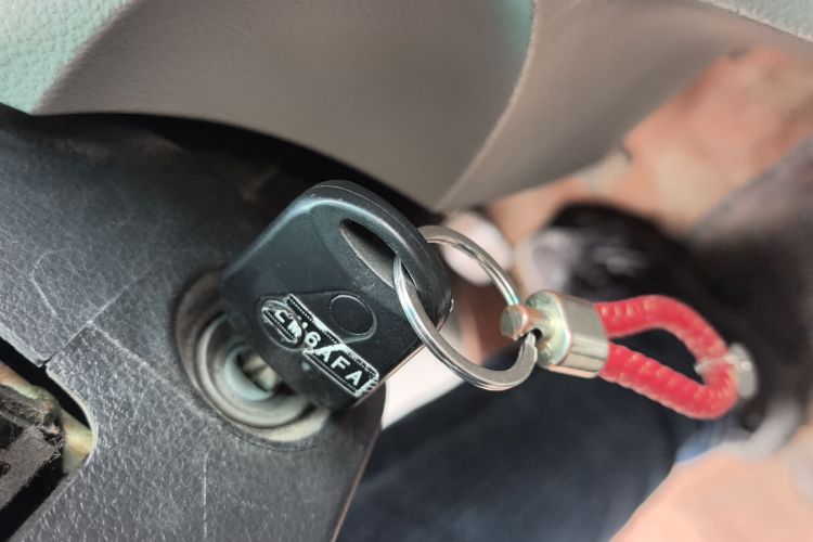 金杯 新海狮X30L 2021款 1.5L商务中央空调版客车国VI SWC15M中控内饰11