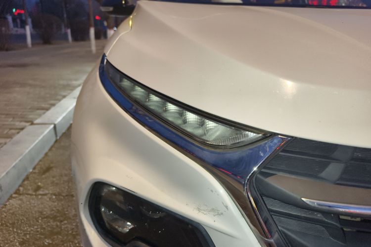 宝骏510 2017款 1.5L 手动豪华型车身外观8