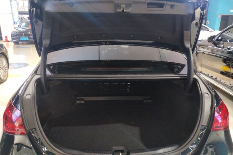 奔驰C级 2022款 改款 C 200 L 运动版机舱底盘23