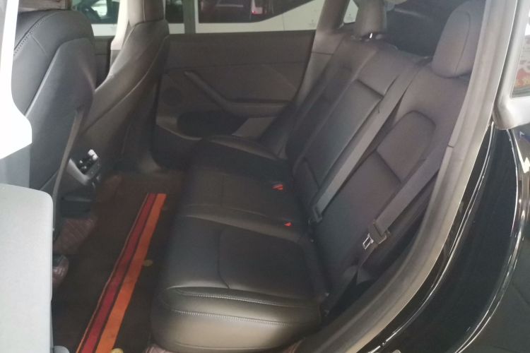 特斯拉 Model Y 2022款 后轮驱动版中控内饰7004