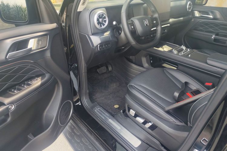 坦克300新能源 2025款 Hi4-T中控内饰7003