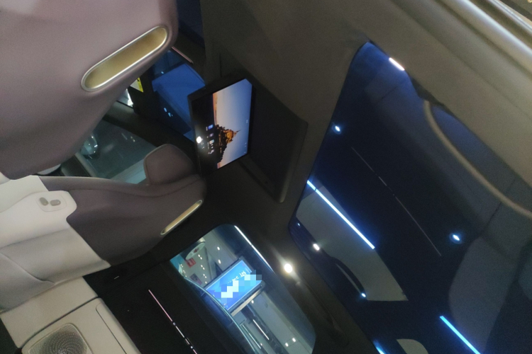 阿维塔12 2025款 Ultra增程版中控内饰22