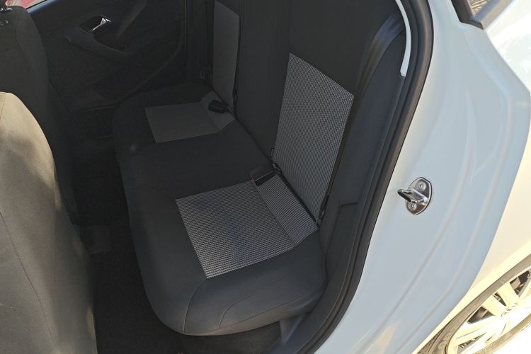 大众 Polo 2016款 1.4L 手动风尚型中控内饰21