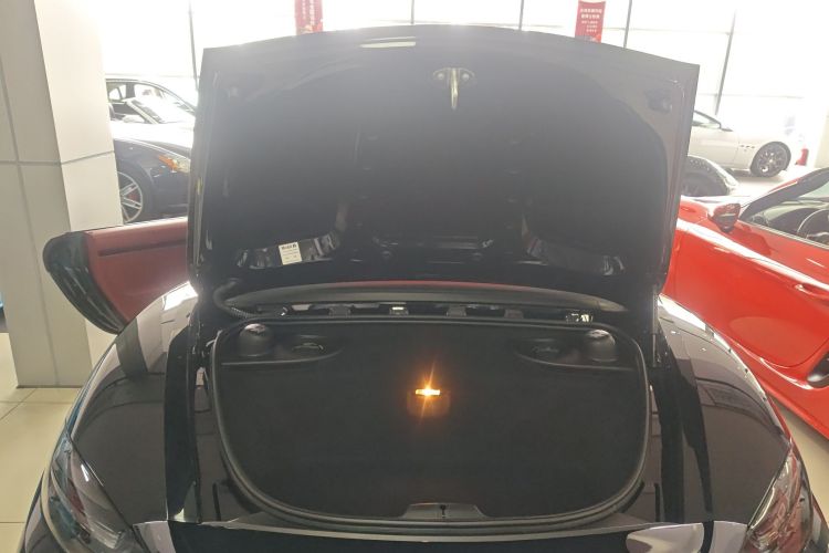 保时捷718 2020款 Boxster S 2.5T机舱底盘23