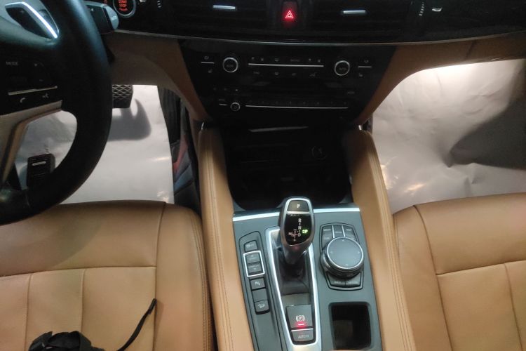 宝马X6 2017款 xDrive35i 领先型中控内饰18