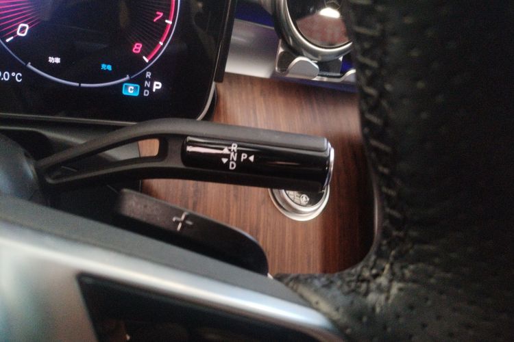 奔驰C级 2024款 改款三 C 260 L中控内饰18