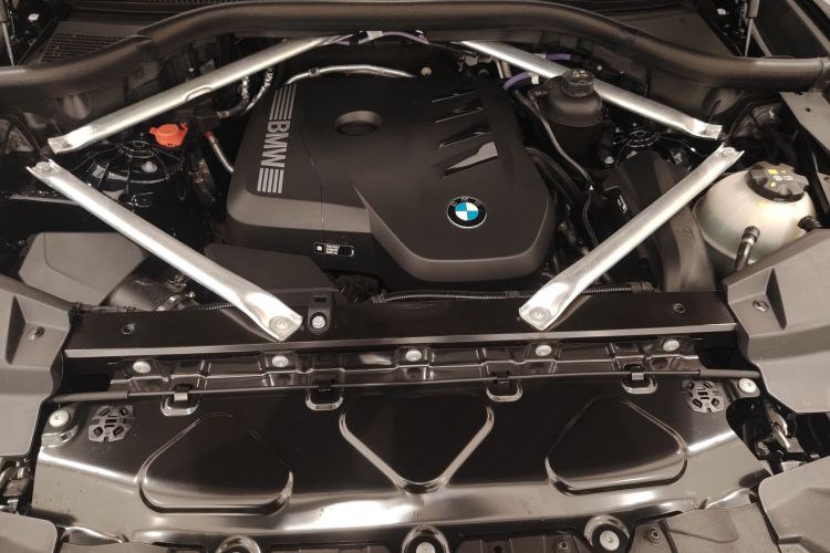 宝马X6 2023款 xDrive30i M运动套装机舱底盘24