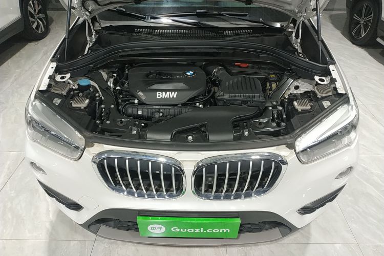 宝马X1 2019款 sDrive20Li 领先型机舱底盘24