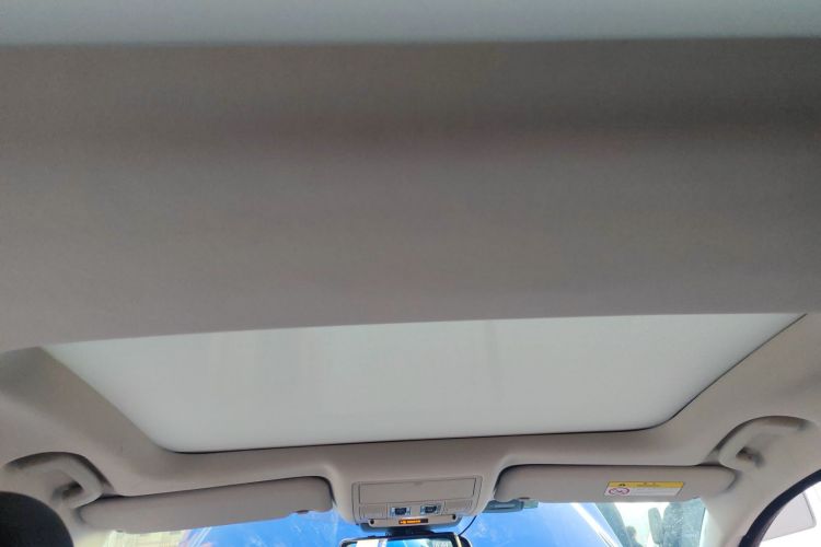 捷豹XEL 2019款 2.0T 200PS 精英版中控内饰22