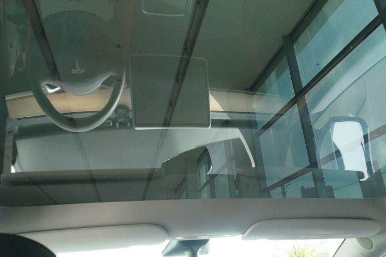 特斯拉 Model Y 2021款 标准续航后驱版中控内饰22