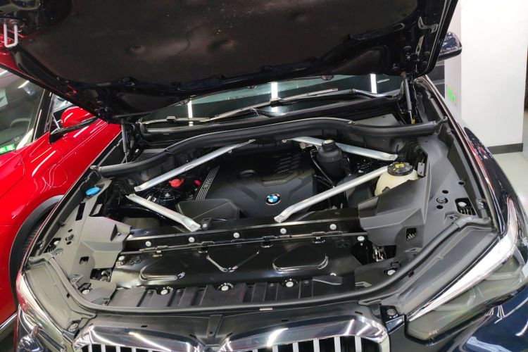宝马X5(进口) 2022款 xDrive30i M运动套装机舱底盘24