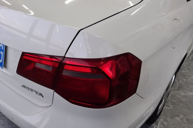 大众 捷达 2015款 质惠版 1.6L 手动时尚型车身外观9