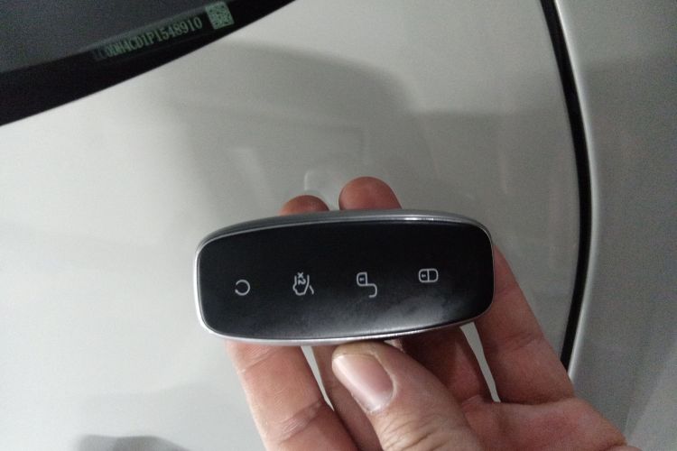 腾势N7 2023款 超长续航版中控内饰7001