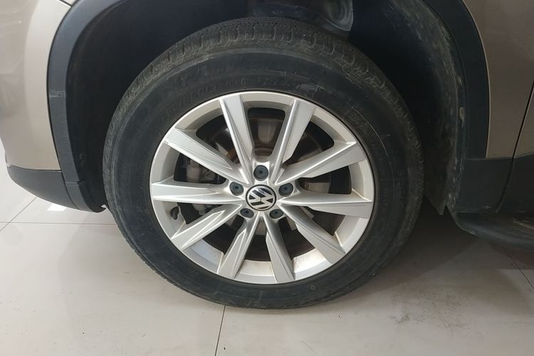 大众 途观 2016款 300TSI 自动两驱舒适版车身外观6007