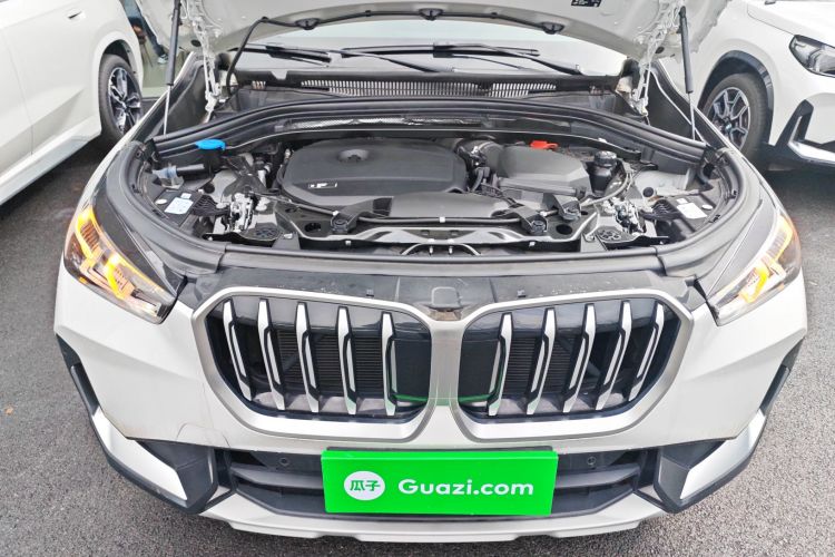 宝马X1 2023款 sDrive25Li X设计套装机舱底盘24