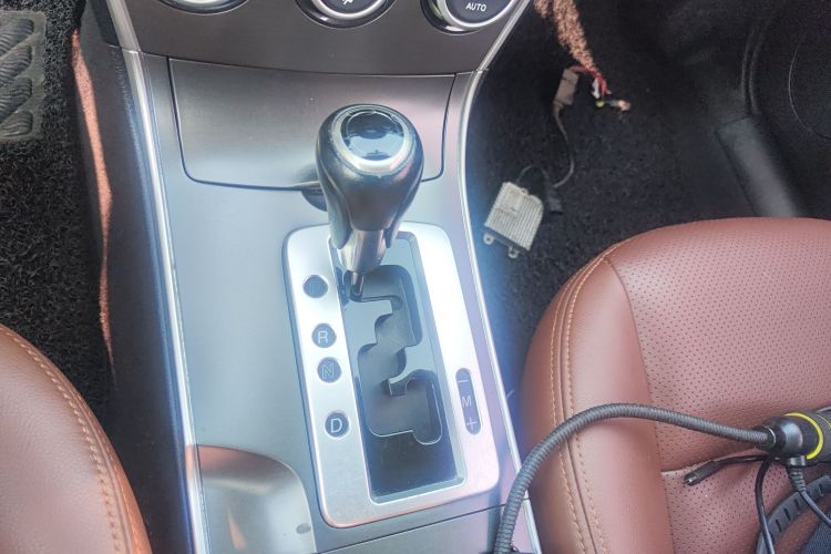 马自达6 2015款 2.0L 自动时尚型中控内饰18