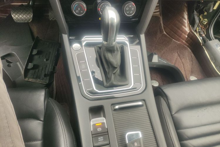 大众 迈腾 2019款 330TSI DSG 领先型 国VI中控内饰18