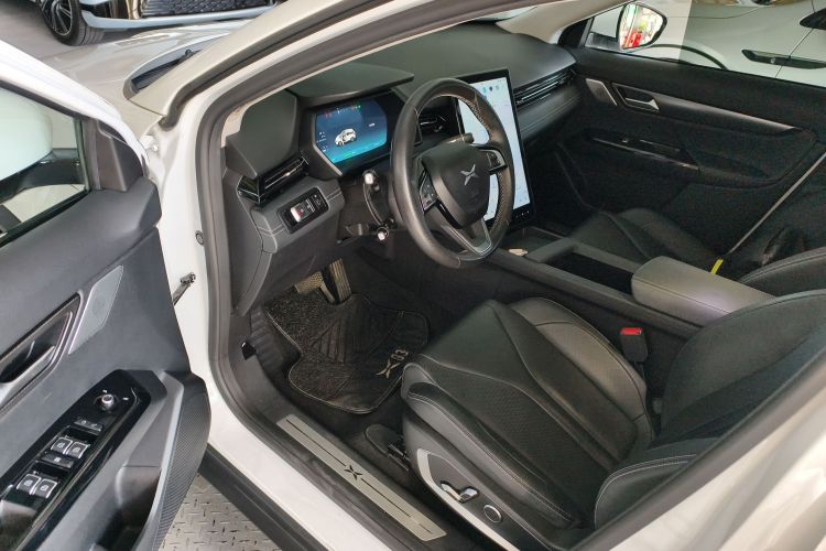 小鹏G3 2020款 520 尊享版中控内饰20