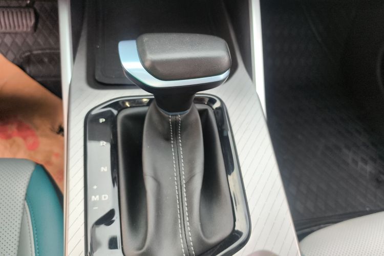 吉利汽车 帝豪 2023款 第4代冠军版 1.5L CVT旗舰型中控内饰18