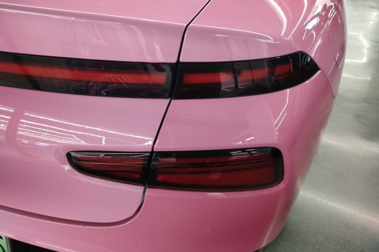 小鹏P7 2023款 P7i 702 Pro车身外观9