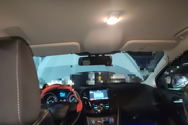 福特 福克斯 2018款 两厢经典 1.6L 自动舒适型智行版局部细节22