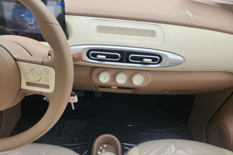 五菱汽车 宏光MINIEV 2025款 四门版 进阶款中控内饰16