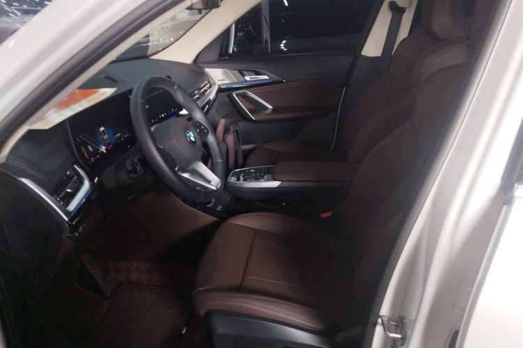 宝马X1 2023款 sDrive25Li X设计套装中控内饰19