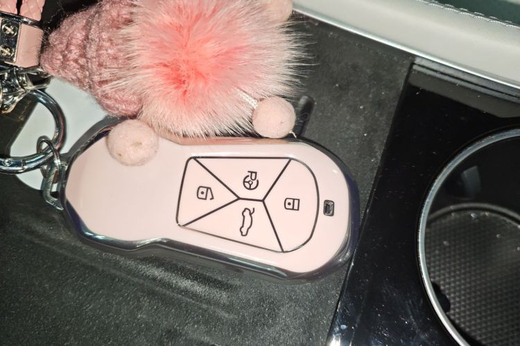 小鹏P7 2024款 P7i 702 Max 鹏翼版中控内饰11