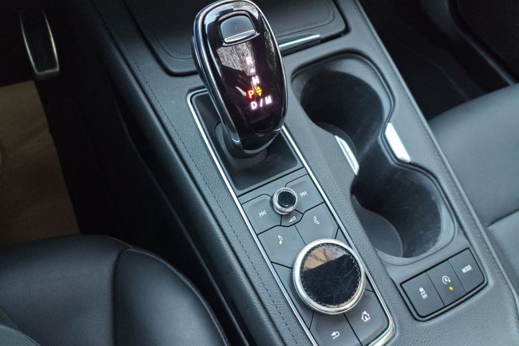 凯迪拉克XT4 2022款 28T 四驱铂金型局部细节18