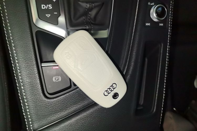 奥迪A5 2024款 Sportback 40 TFSI 时尚动感型中控内饰11