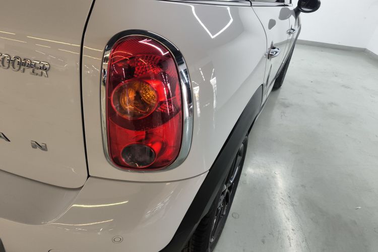 MINI Countryman 2014款 1.6T COOPER ALL4 Excitement车身外观9