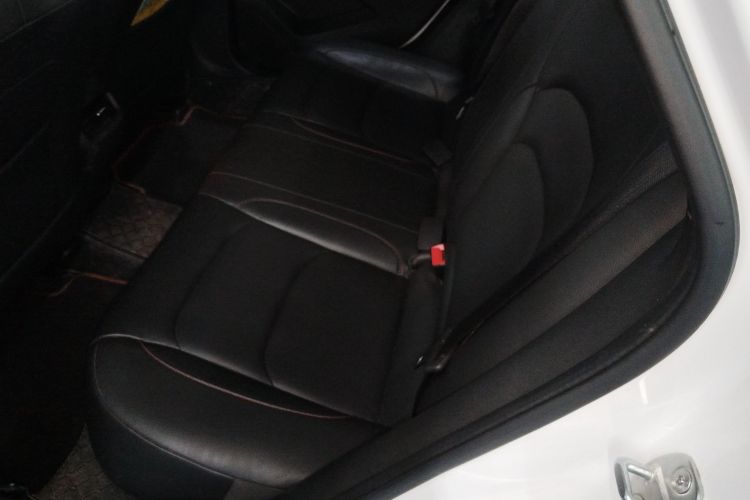 雪佛兰 科鲁泽 2020款 轻混 RS 330T 自动畅快版中控内饰7004