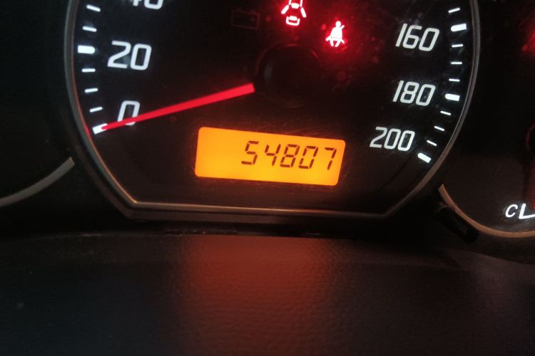 铃木 雨燕 2013款 1.3L 手动超值版中控内饰15