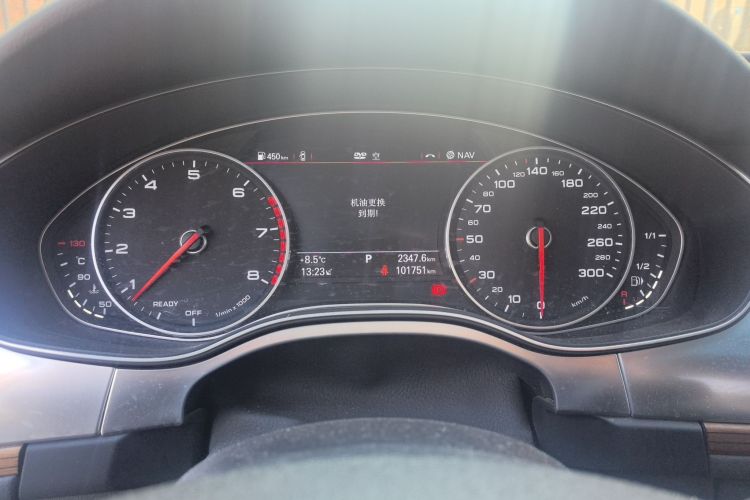 奥迪A6L 2018款 30周年年型 30 FSI 风尚型中控内饰14